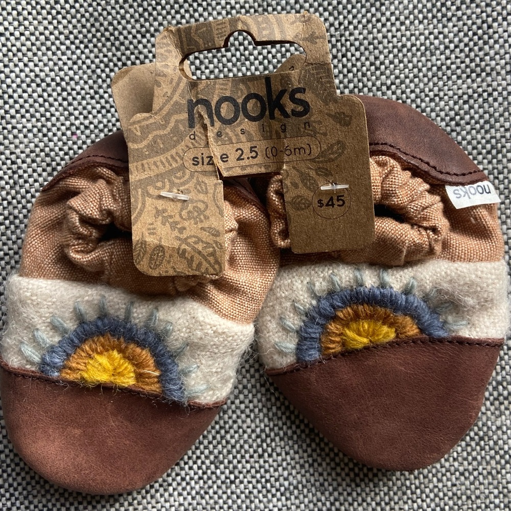 Nooks Baby Shoes 0-6 NWT